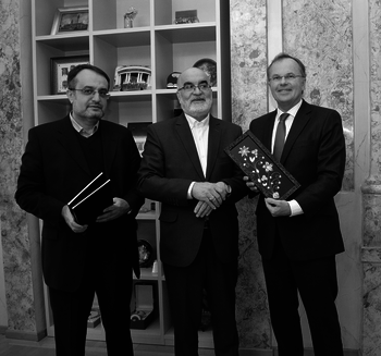 Botschafter Gharib Abadi, S.E. Richter Seraji sowie Volksanwalt und IOI Generalsekretär Kräuter