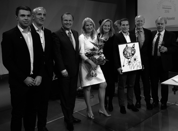 BISI-Obmann Heinz Tippl (re) mit seinem Team und Lebenshilfe-Präsident Germain Weber (2.v.re) Claudia Stöckl und Volksanwalt Günther Kräuter (Mitte). 