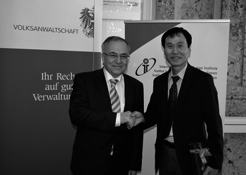 Ombudsman Dr. Fichtenbauer and Sung-un Na, the director of ACRC