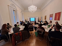 Internationale Besucher*innen bei der Volksanwaltschaft in Wien