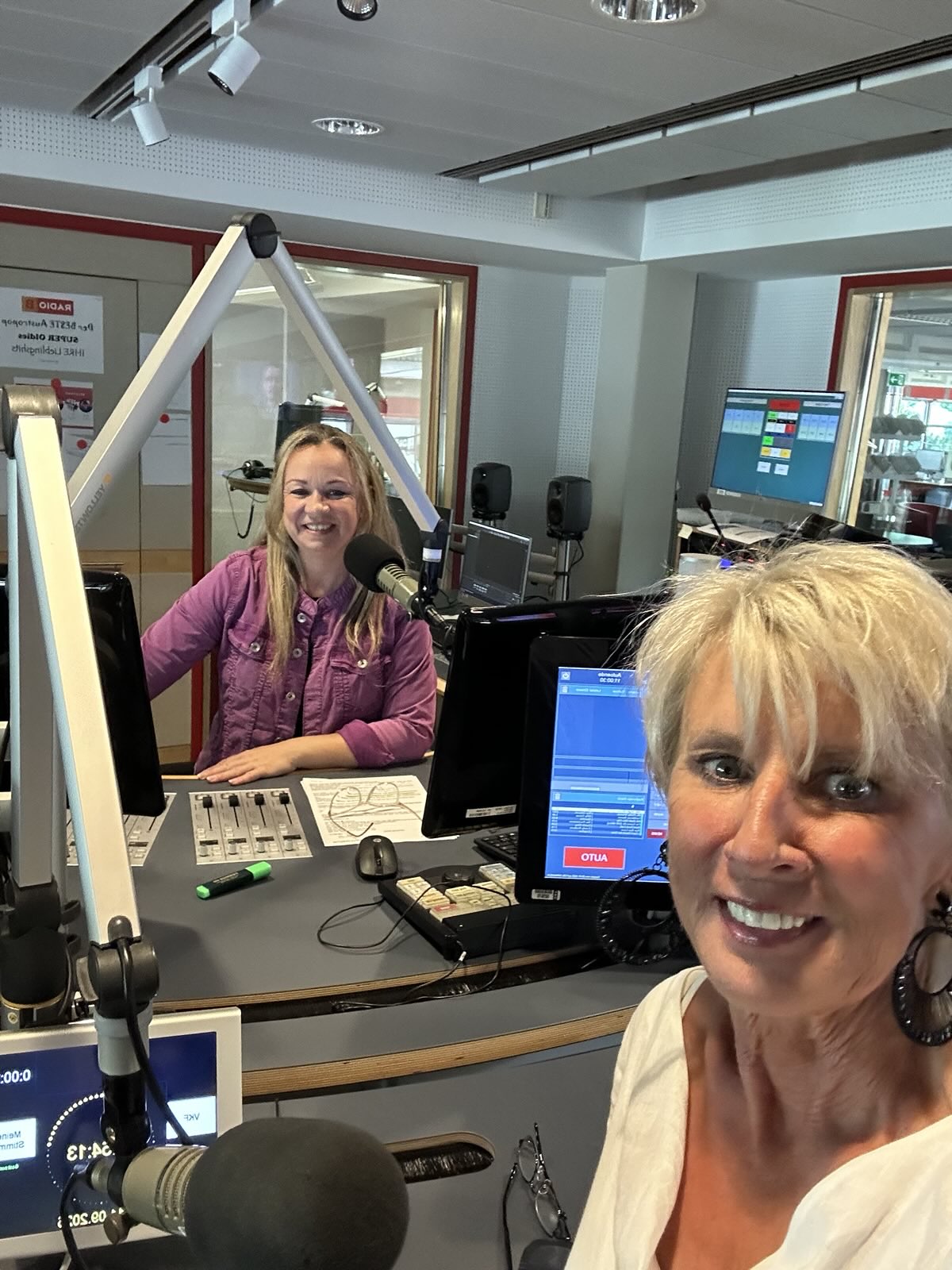 Gaby Schwarz im ORF Radio Burgenland Studio