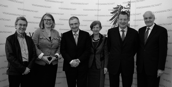 Von links nach rechts: Prof. Berger, Mag. Stoisits, Prof. Rodley, Prof. Kicker, Dr. Kostelka, Prof. Miklau.