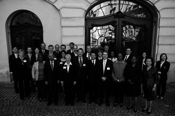 Der Vorstand des IOI beim Treffen in Wien (Foto: Natascha Unkart)